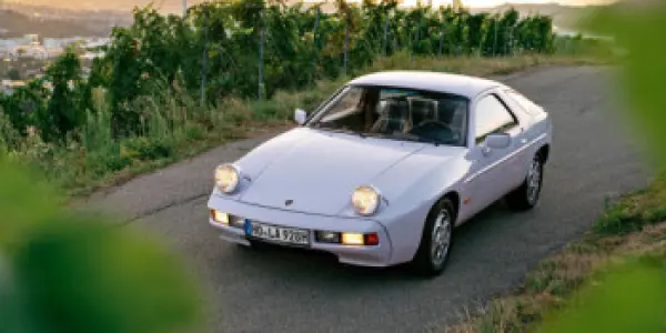 Klapkoplampen: lichtende iconen uit het transaxle-tijdperk van Porsche